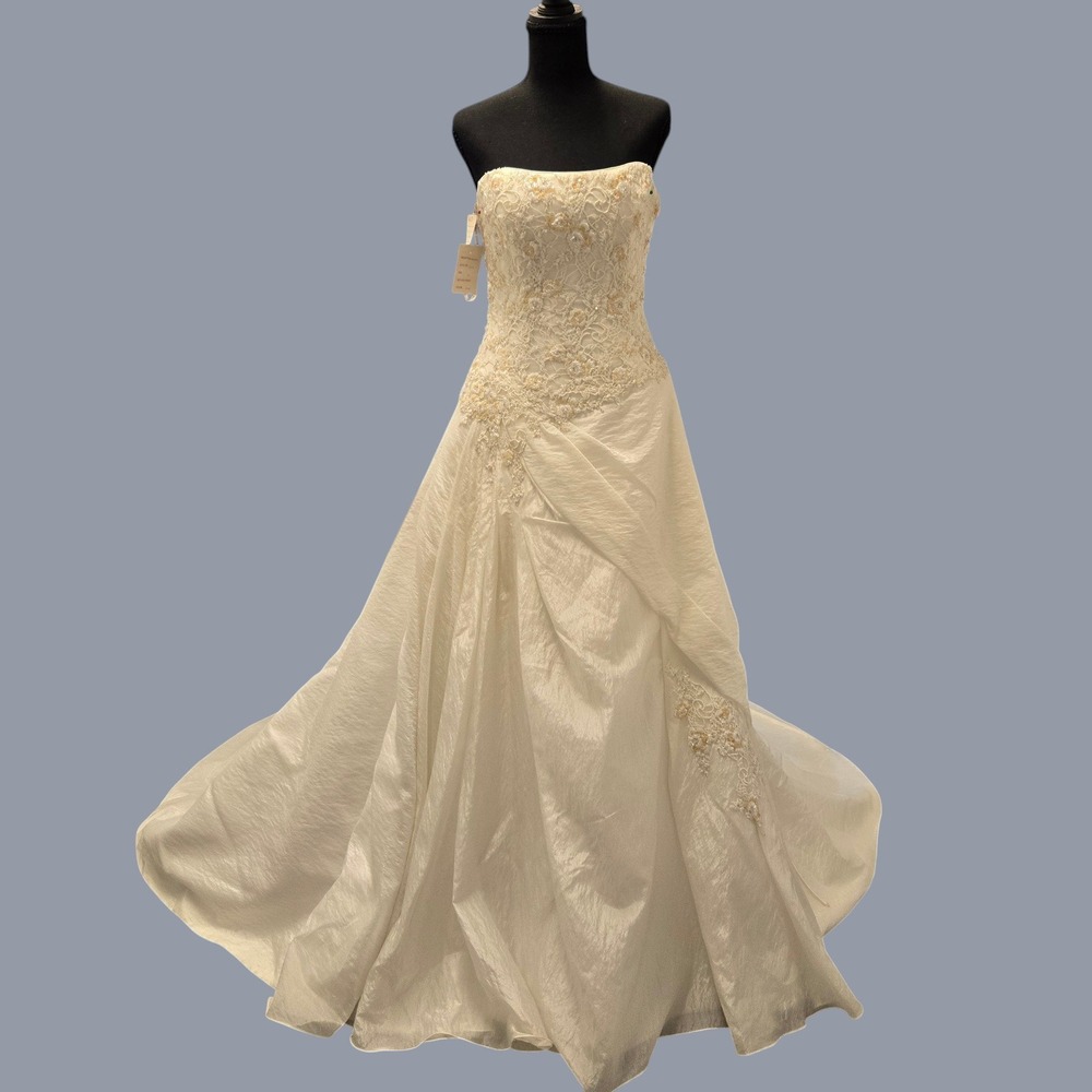 Maggie Sottero Haute Couture Wedding Dress Ivory Lace Corset A-Line Gown Size 12